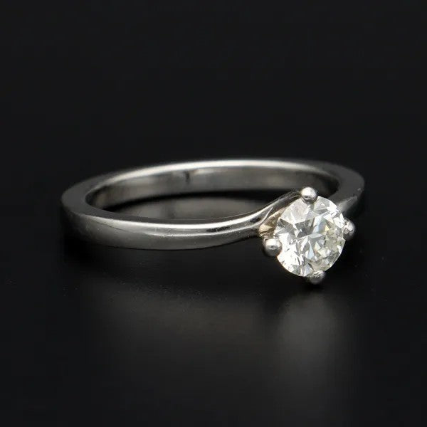 Platinum Solitaire Diamond Ring | G/H VS2 | Twist Setting | Size K